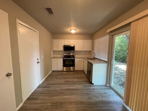 1517 Vanderbilt Dr in Arlington, TX - Building Photo - Building Photo