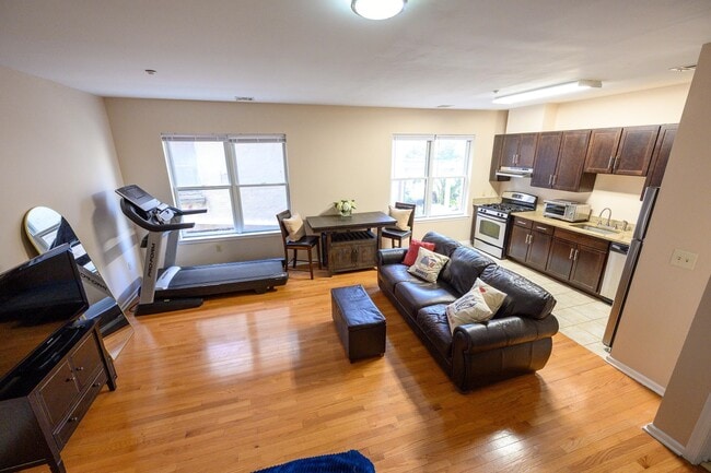 25 Duncan Ave in Jersey City, NJ - Building Photo - Building Photo