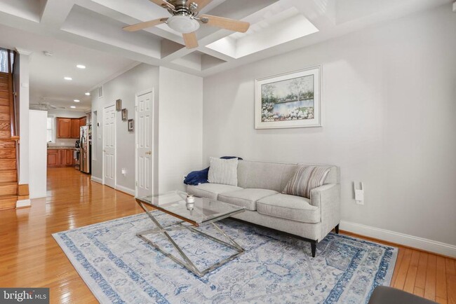 6 S Decker Ave in Baltimore, MD - Building Photo - Building Photo
