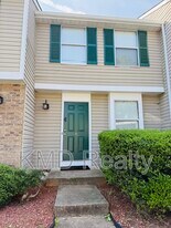 9616 Vinca Cir in Charlotte, NC - Building Photo