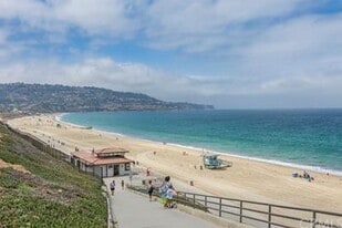 The Grecian Terrace Apartments in Redondo Beach, CA - Building Photo