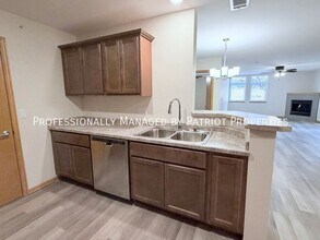 8206 Starr Grass Dr in Madison, WI - Foto de edificio - Building Photo