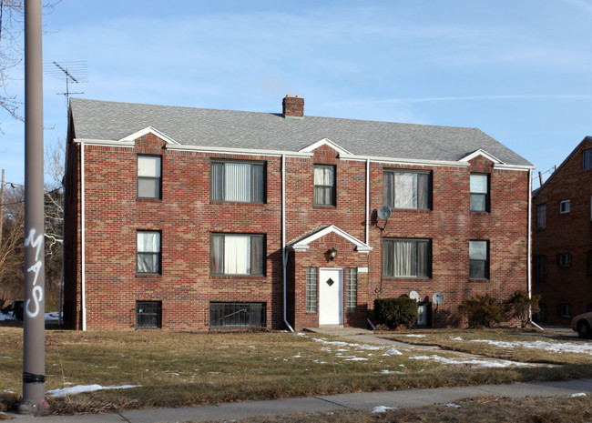 6 Unit in Toledo in Toledo, OH - Building Photo - Building Photo