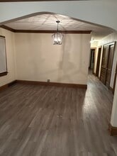 1912 Charles St, Unit 2nd floor in Rockford, IL - Building Photo - Building Photo