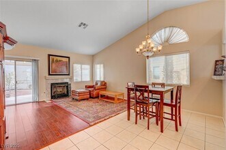 3321 Sabino Canyon St, Unit 132 in Las Vegas, NV - Building Photo - Building Photo