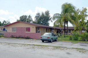 178 W 33rd St in Hialeah, FL - Building Photo