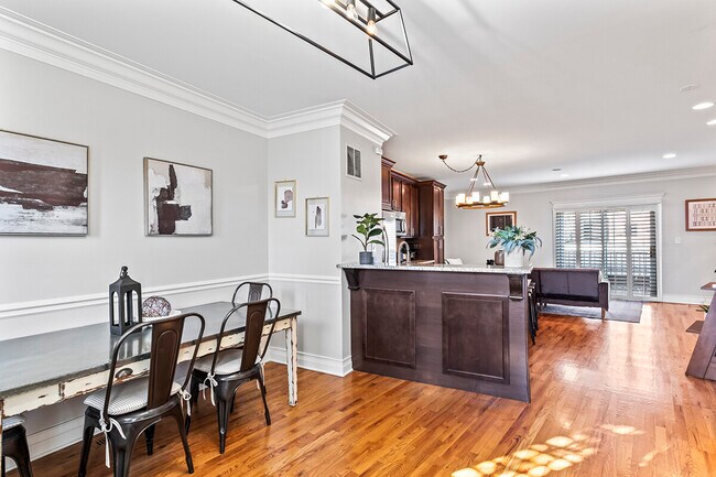 property at 2640 N Avondale Ave