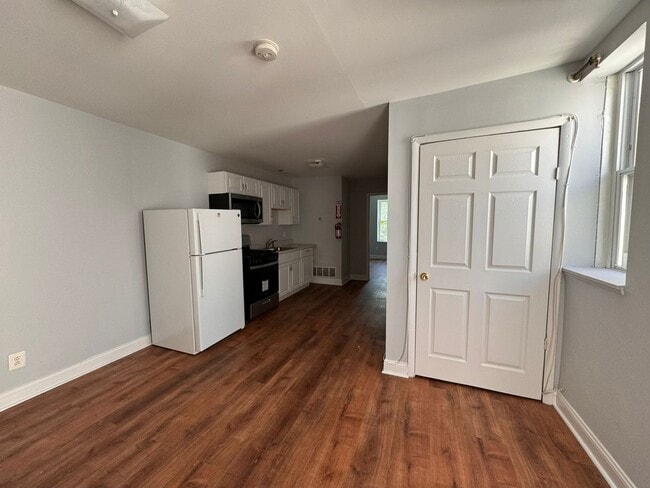 1004 S 52nd St in Philadelphia, PA - Foto de edificio - Building Photo