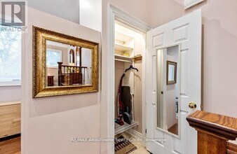 214 Reynolds St in Oakville, ON - Building Photo - Building Photo