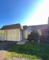 1657 Gault Way in Sparks, NV - Building Photo