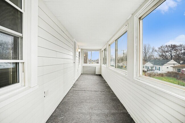 13620 Carrington Ave in Cleveland, OH - Building Photo - Building Photo