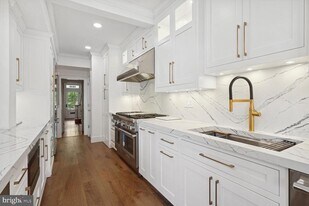 3839 Garfield St NW in Washington, DC - Building Photo