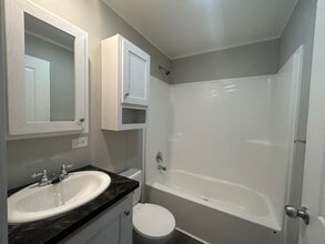 2457 E Birch Dr in Kawkawlin, MI - Building Photo - Building Photo