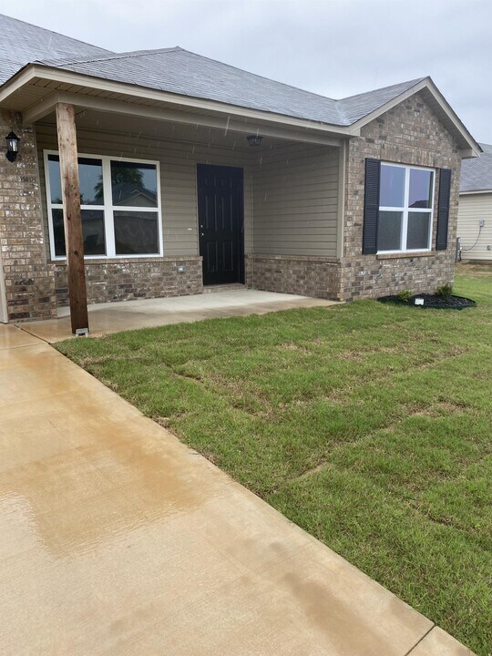 229 Cole Dr in Brookland, AR - Building Photo