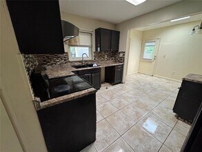 2126 Colonial Ave in Lakeland, FL - Building Photo - Building Photo
