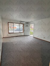 1505 E 9th St in The Dalles, OR - Foto de edificio - Building Photo