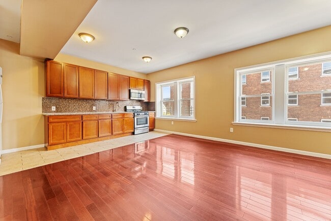 39 North Burnett Steet in East Orange, NJ - Building Photo - Building Photo