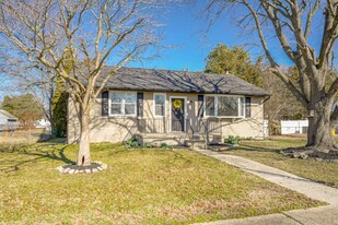 110 Highland Ave in Gloucester Township, NJ - Building Photo