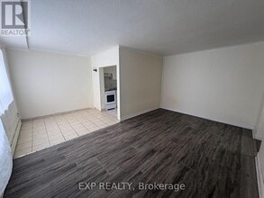 531 Caledonia Rd in Toronto, ON - Building Photo - Building Photo