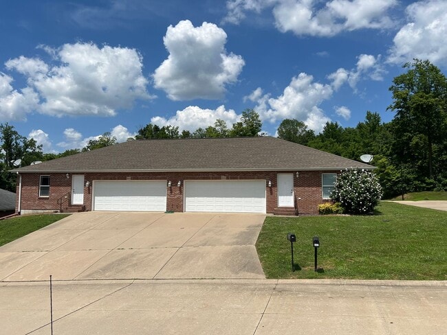 property at 2644-2646 Travelers Way