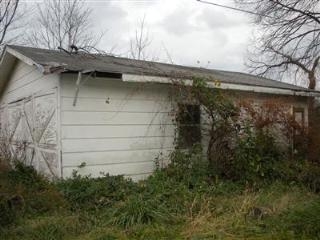 232 E Hwy 54 in Weaubleau, MO - Foto de edificio - Building Photo