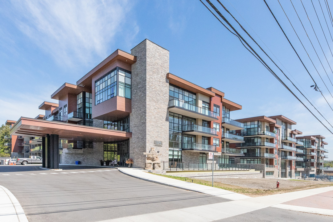 The Craftsman in Mississauga, ON - Building Photo