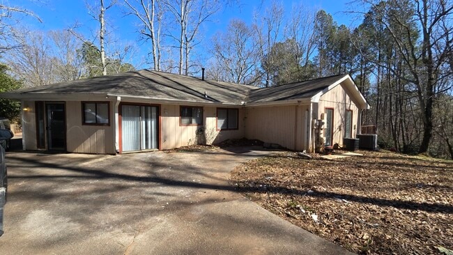 property at 209 Hillcrest Dr