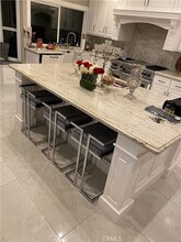 1933 N Canyon Park Cir in Orange, CA - Foto de edificio - Building Photo