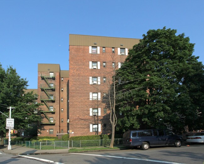 2807 Kings Hwy in Brooklyn, NY - Building Photo - Building Photo