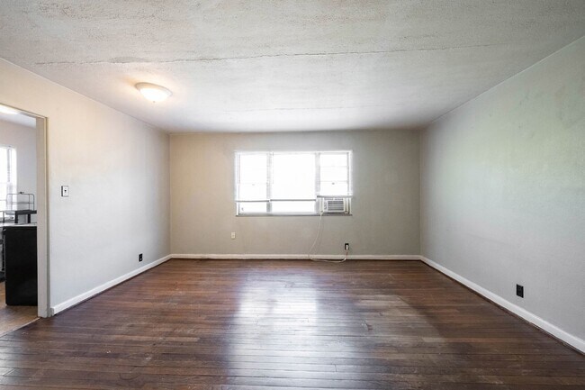 8 N Butler Ave-Unit -Apt 12 in Indianapolis, IN - Building Photo - Building Photo