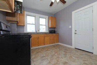 196 Sherman St, Unit 2 in Cambridge, MA - Building Photo - Building Photo