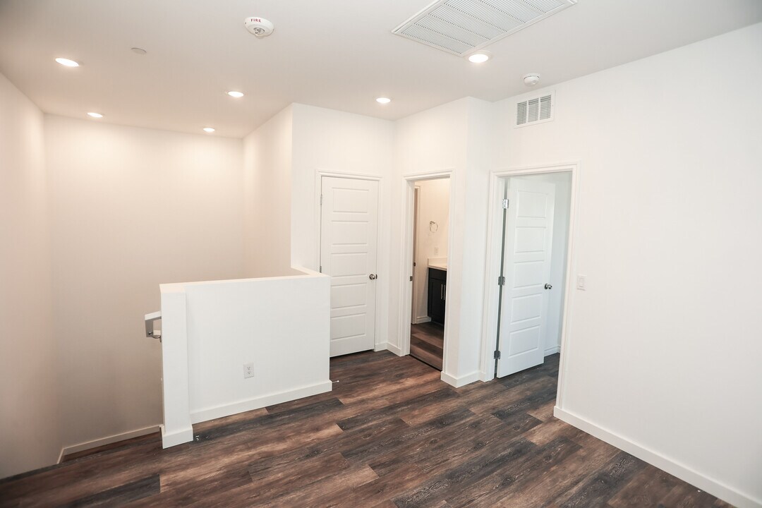 600 N Carriage Hill Dr, Unit 1081 in Las Vegas, NV - Building Photo
