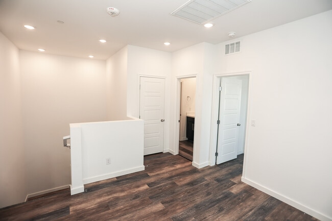 property at 600 N Carriage Hill Dr