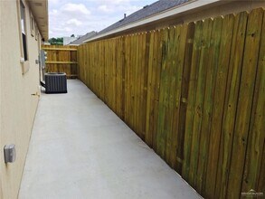 704 E Myrtle Beach Ave, Unit 1 in McAllen, TX - Building Photo - Building Photo