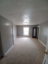 1518 10th St in Charleston, IL - Building Photo - Building Photo