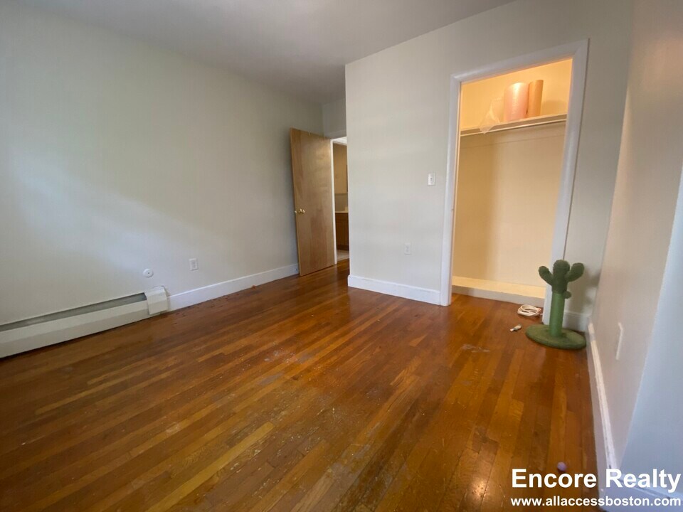 307 Tappan St, Unit #6 in Brookline, MA - Building Photo