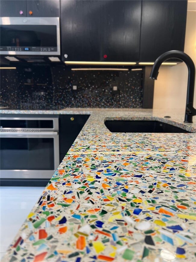 3756 NE 167th St in North Miami Beach, FL - Building Photo - Building Photo