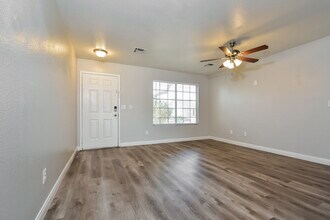 5330 Krista Alethea St in North Las Vegas, NV - Building Photo - Building Photo