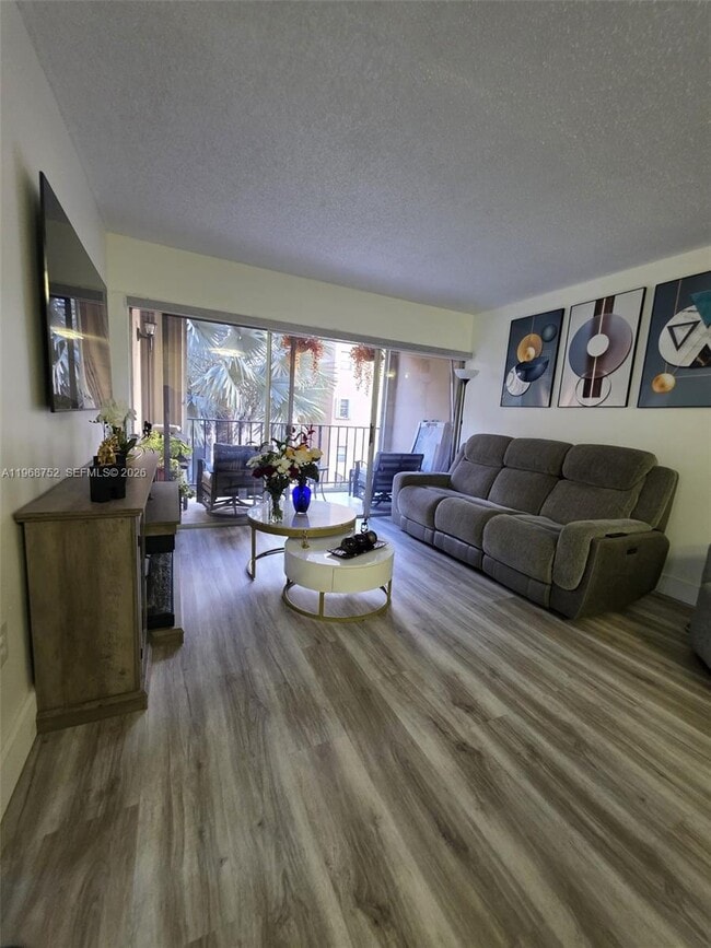 506 NW 87th Ave in Miami, FL - Building Photo - Building Photo