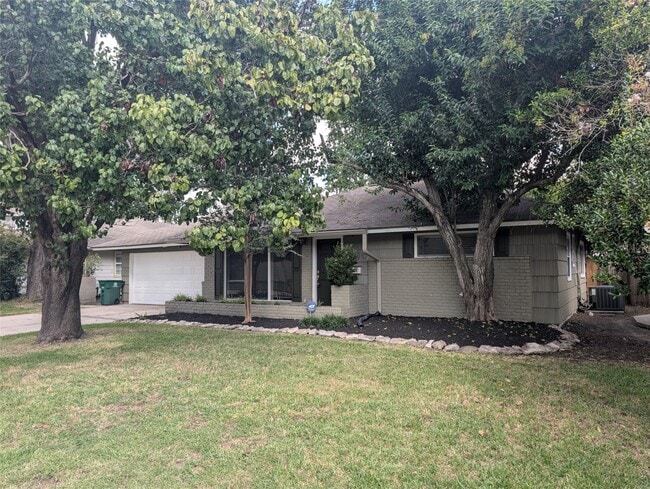 5310 Windswept Ln
