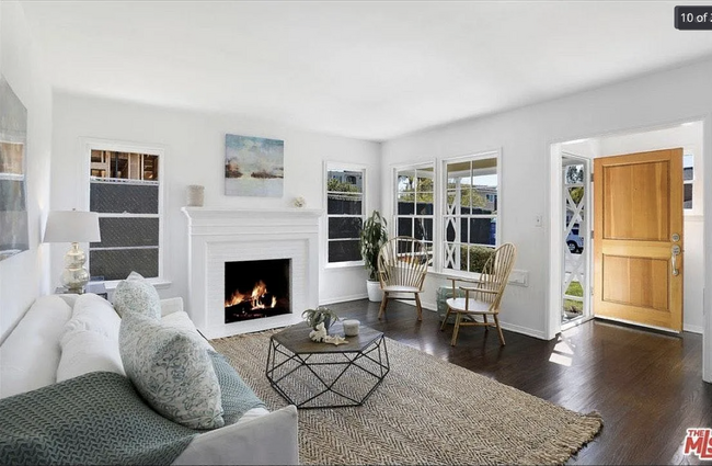 property at 2944 Kelton Ave