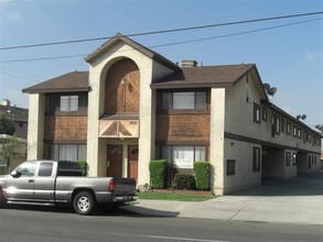 8040 Stewart and Gray Rd in Downey, CA - Building Photo - Building Photo