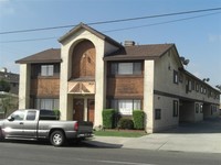 8040 Stewart and Gray Rd in Downey, CA - Foto de edificio - Building Photo