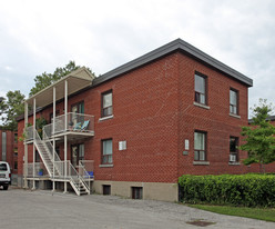 Danforth Court in Toronto, ON - Building Photo