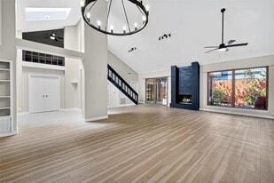 2026 Ashford Hollow Ln in Houston, TX - Building Photo