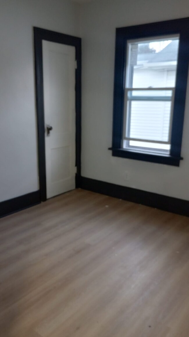 422 W 13th St in Mishawaka, IN - Building Photo - Building Photo