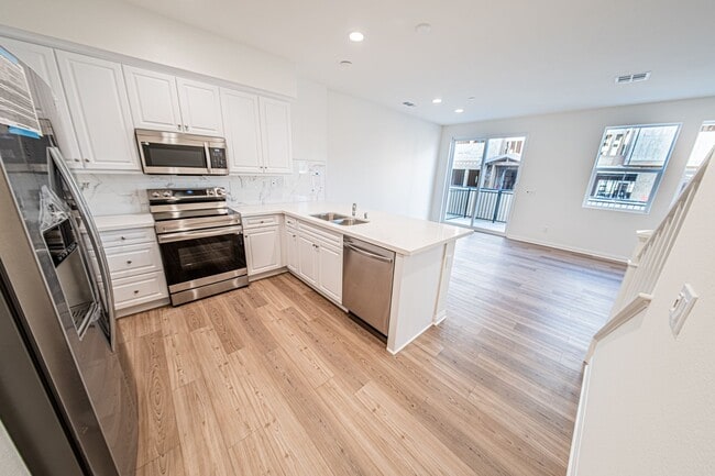 10733 Graphite St in Spring Valley, CA - Building Photo - Building Photo