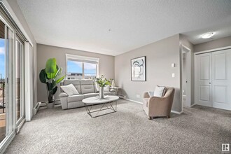 3315 James Mowatt Trl SW in Edmonton, AB - Building Photo - Building Photo