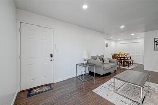 5863 Inwood Dr in Houston, TX - Building Photo