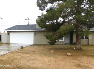 8260 Viburnum Ave in California City, CA - Building Photo - Building Photo